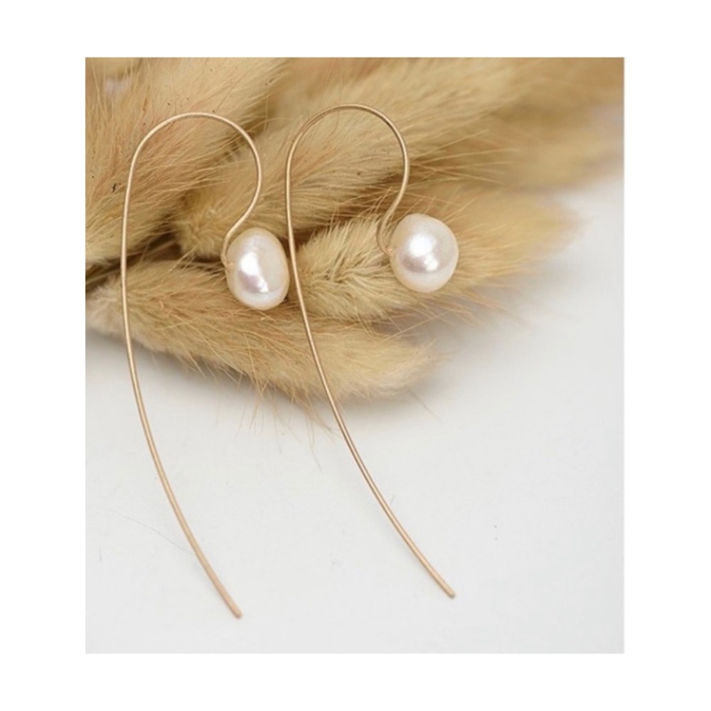 Baroque pearl threader earrings